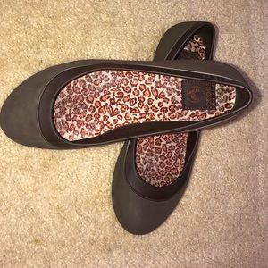 Crocs flats size 9 for womens